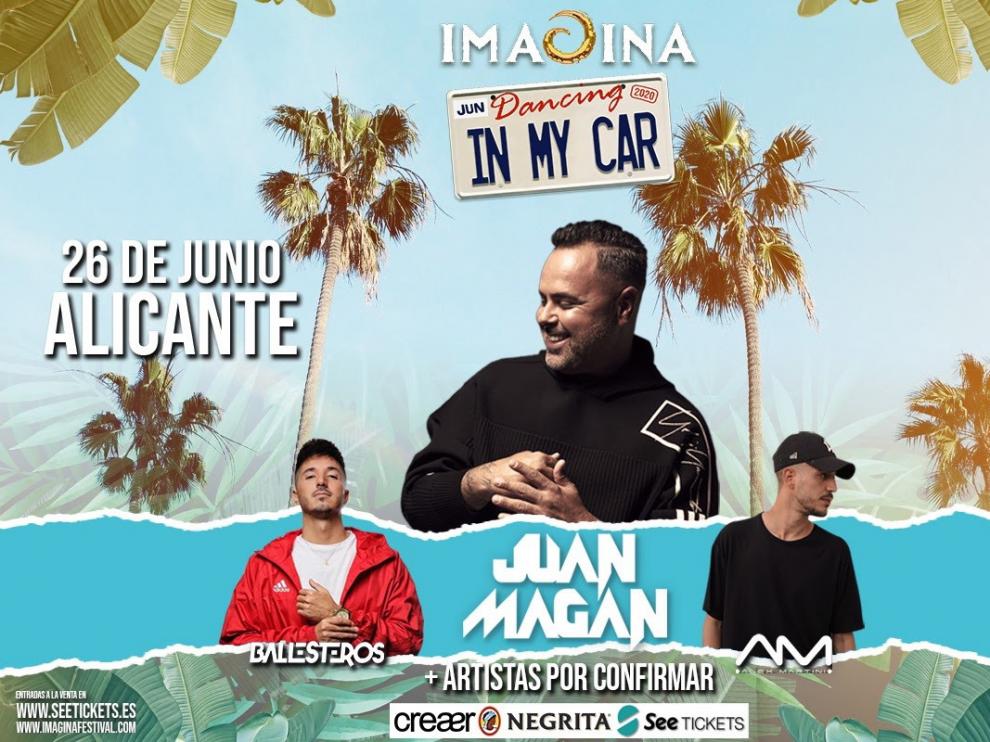 El cartel del festival sin salir del coche.