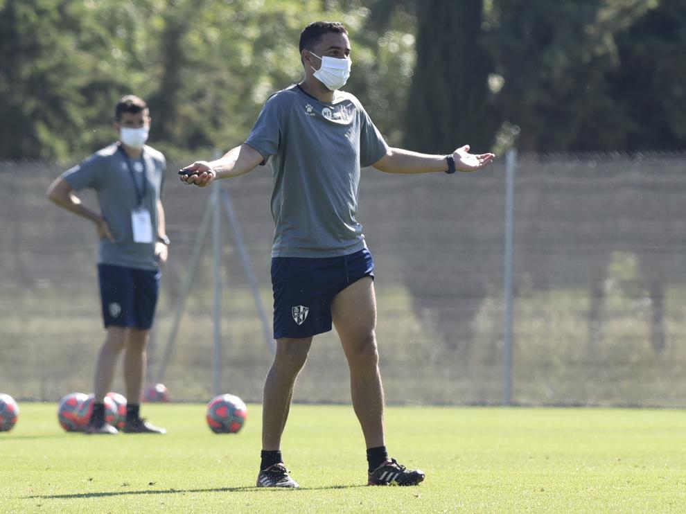 Un expresivo Míchel Sánchez, durante el entrenamiento del viernes.