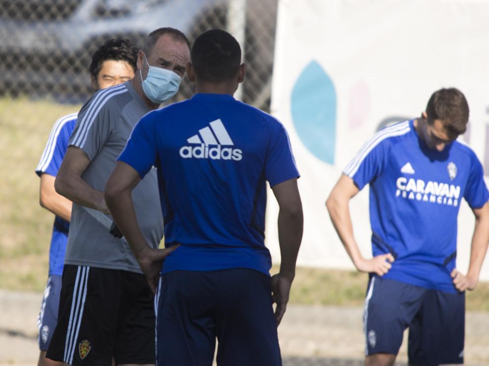 Jornada de entrenamiento en la Ciudad Deportiva del Real Zaragoza, cumpliendo el protocolo de retorno del fútbol profesional.