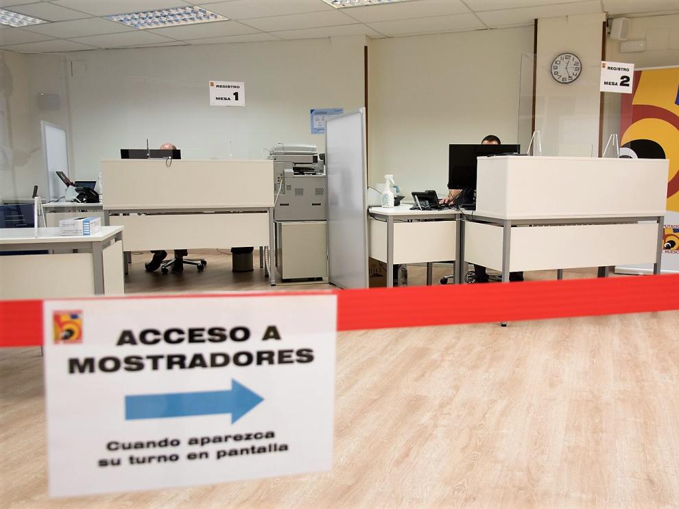 Las oficinas de la DPH en la calle Berenguer de Huesca se han adaptado a la normativa sanitaria