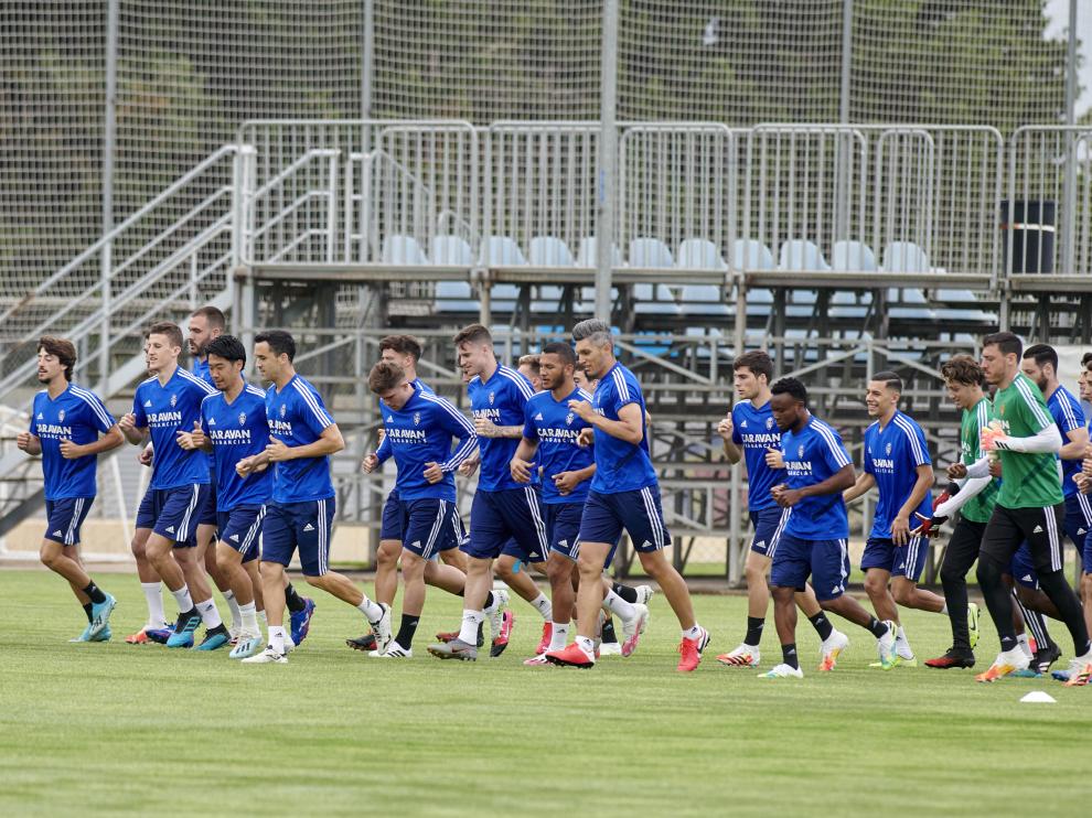 Primer entrenamiento en grupo del Real Zaragoza.