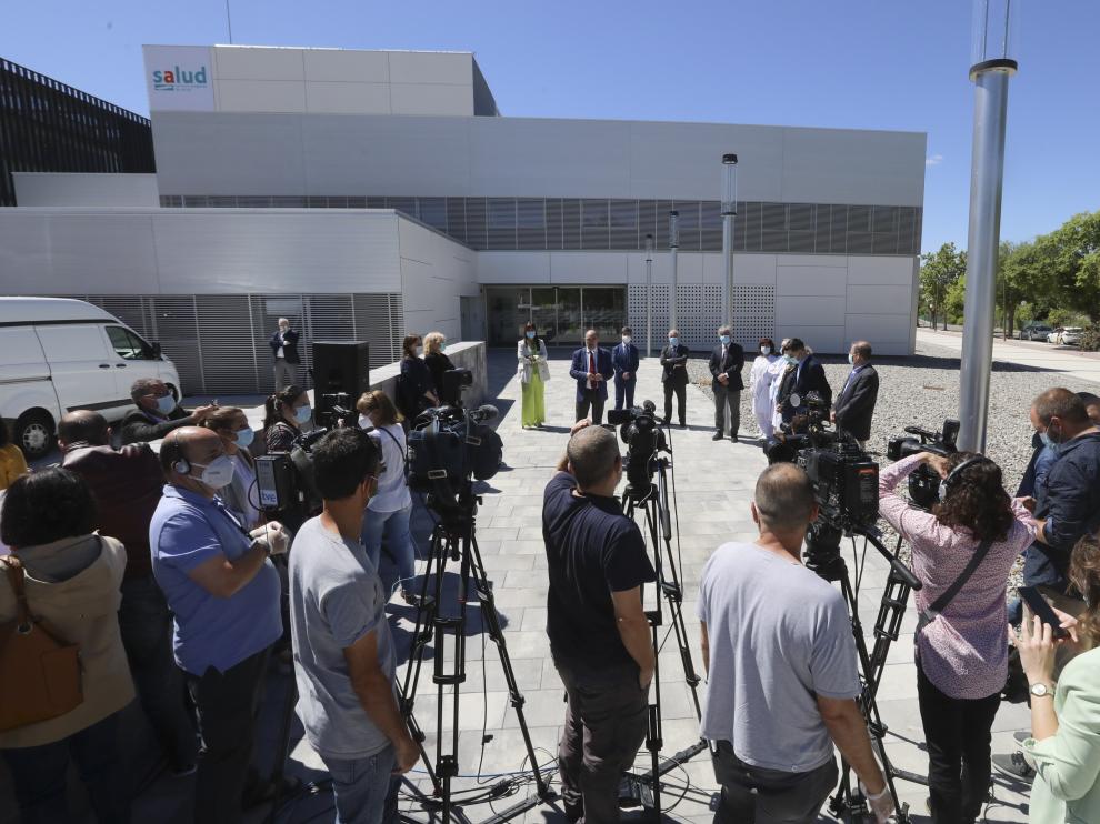 El presidente Lambán, en la apertura del centro de salud de Los Olivos.