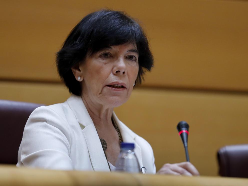 Isabel Celaá, en la Comisión de Educación del Senado.