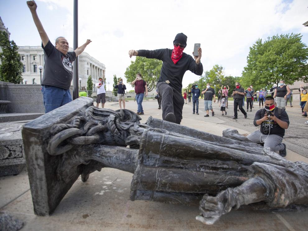 Vandalismo contra estatuas de Colón en EE. UU.
