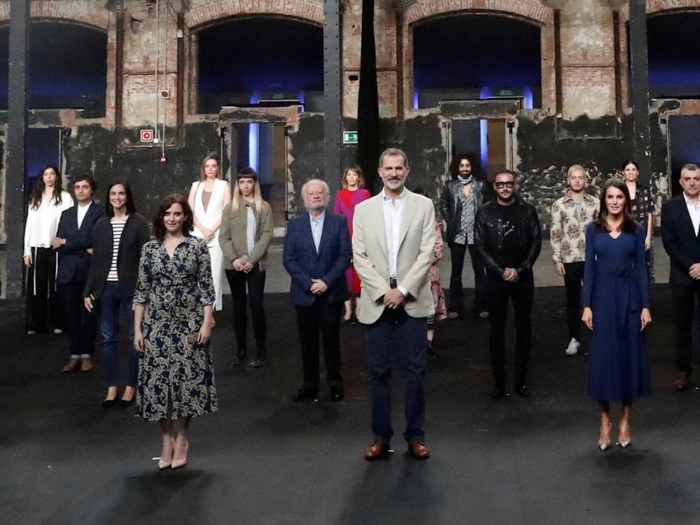 Los Reyes en la visita al Centro de Creación Contemporánea Matadero de Madrid, este viernes.