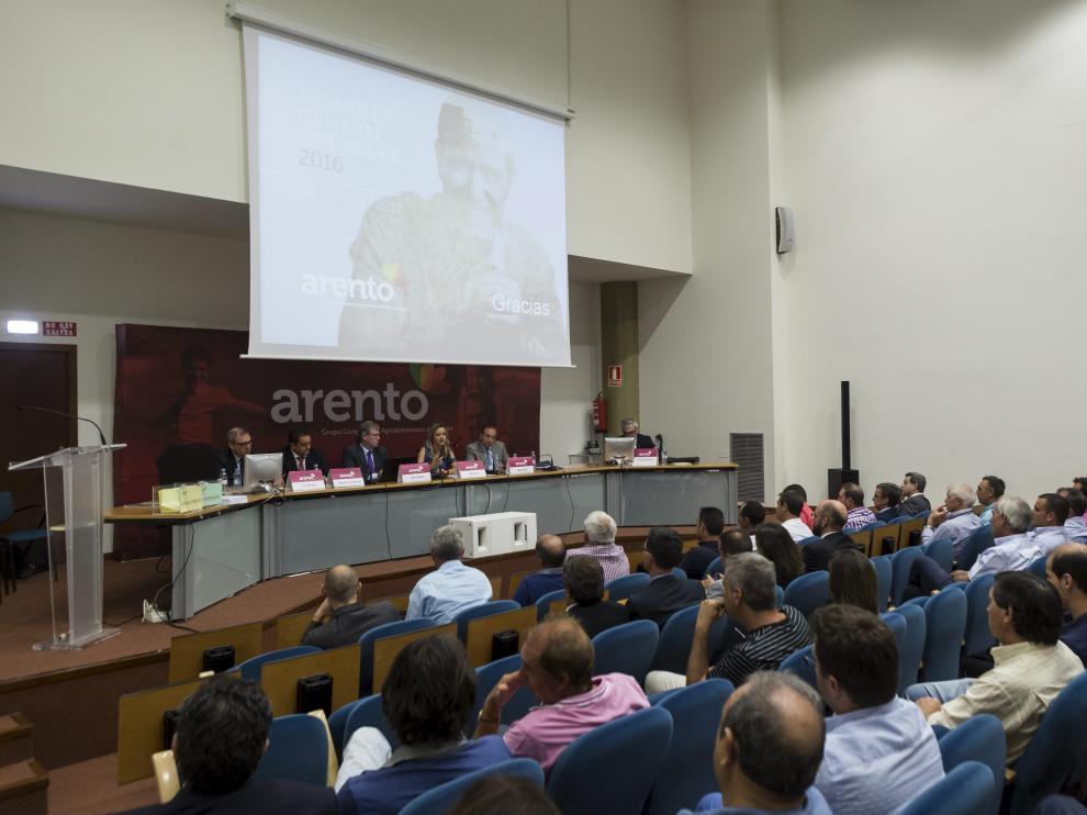 Imagen de archivo de una de las asambleas de Arento Grupo cooperativo agroalimentario aragonés.