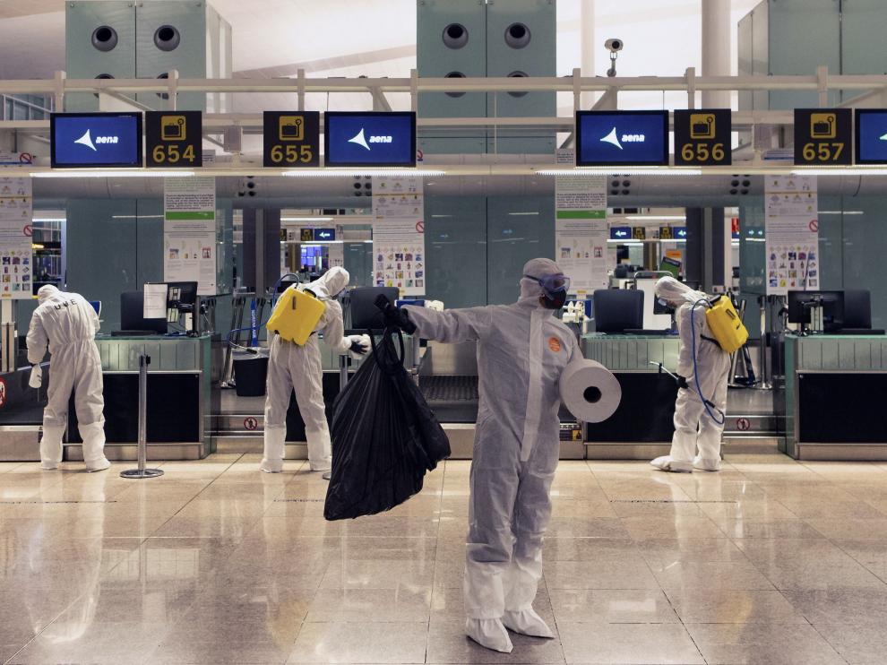 La UME en el aeropuerto de Barajas.