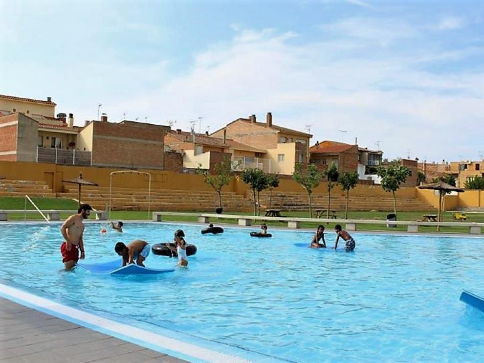 El Ayuntamiento de Binéfar valorará si retrasa la apertura de las piscinas.