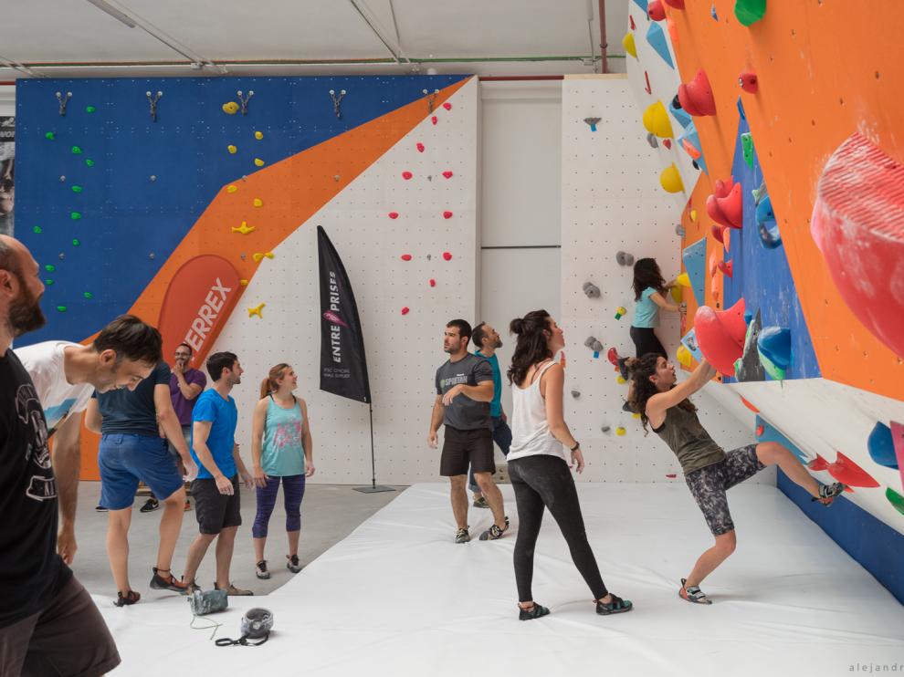 La escala de estilo boulder es un deporte muy completo y para todos los públicos