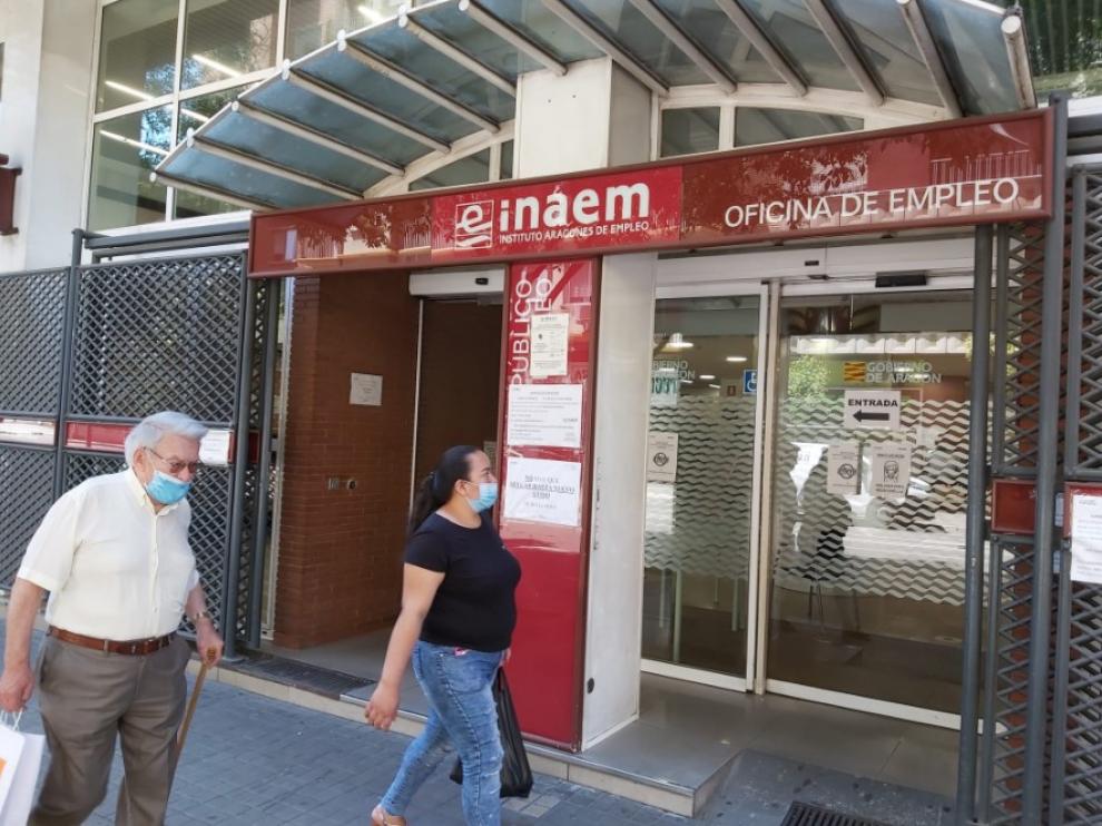 La oficina del Inaem de la calle de Santander, en Zaragoza.