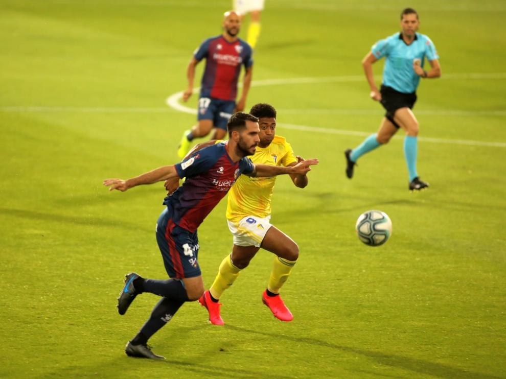 SD Huesca - Cádiz