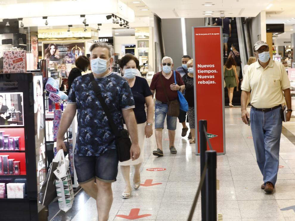 Comienzan las rebajas en el Corte Inglés.