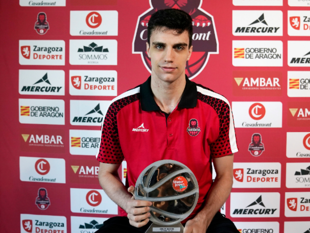 Carlos Alocén repite como el mejor joven de la Liga