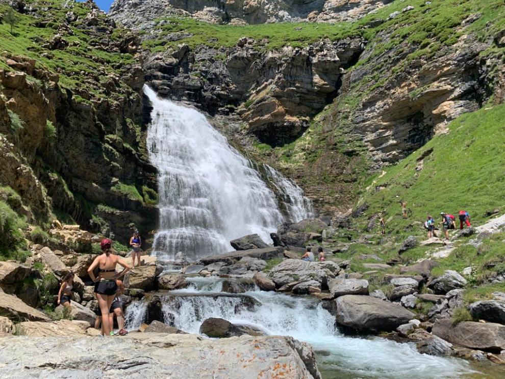 La cascada de la Cola de Caballo, el pasado lunes, en el Parque de Ordesa.