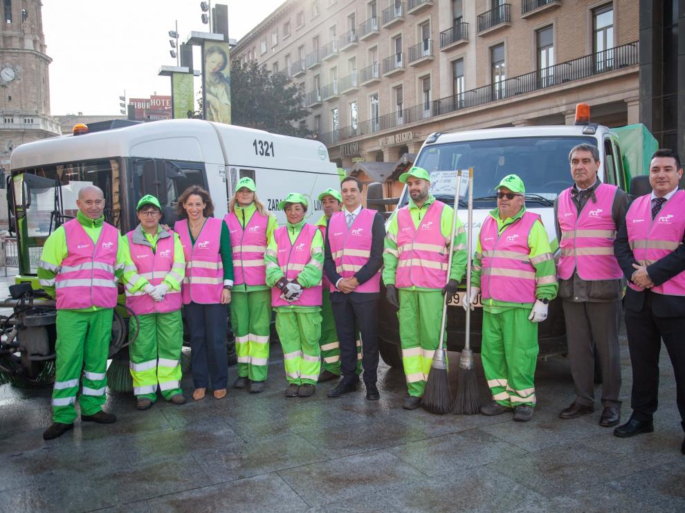 Campaña contra la violencia machista llevada a cabo por los trabajadores del servicio para el Ayuntamiento de Zaragoza.