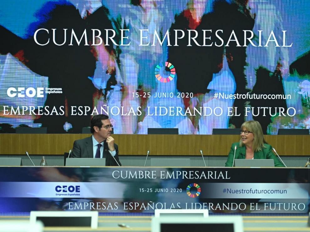 Un momento de la macrocumbre empresarial convocada por CEOE.