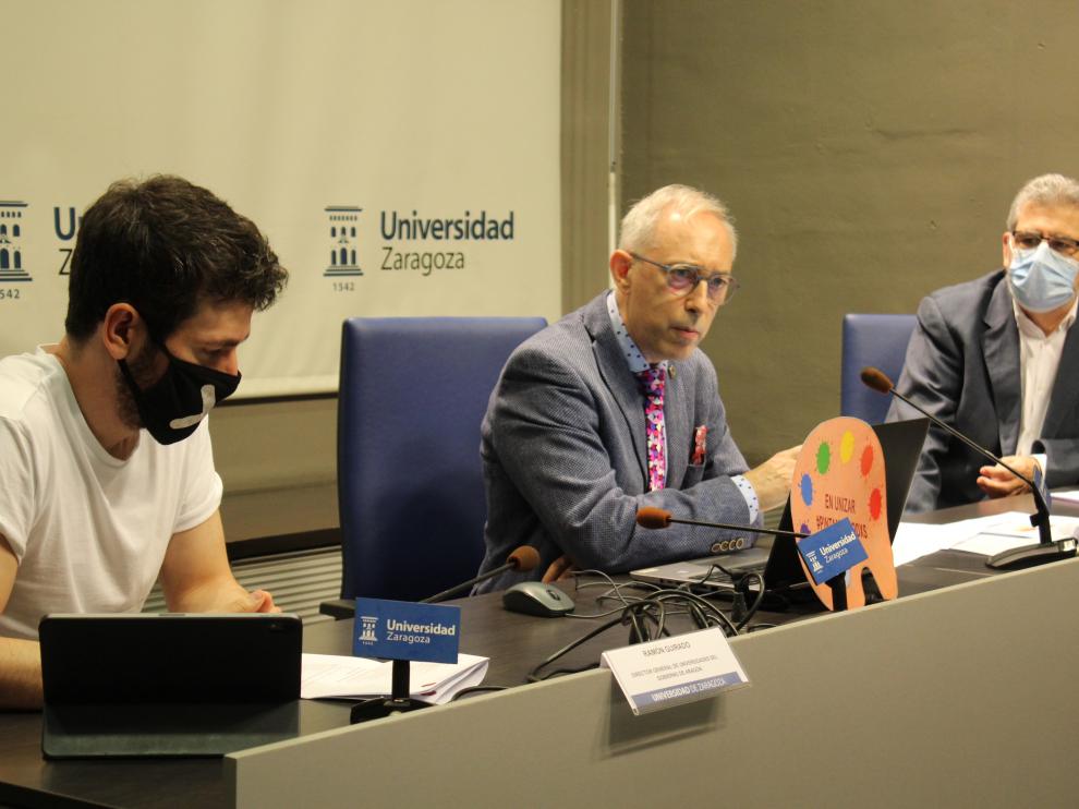 Guirado, Pueyo y Mayoral durante la comparecencia de este viernes.