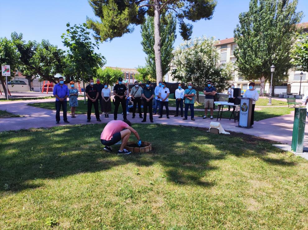 Homenaje en Caspe a los fallecidos y a los profesionales que han estado en primera línea de la crisis sanitaria