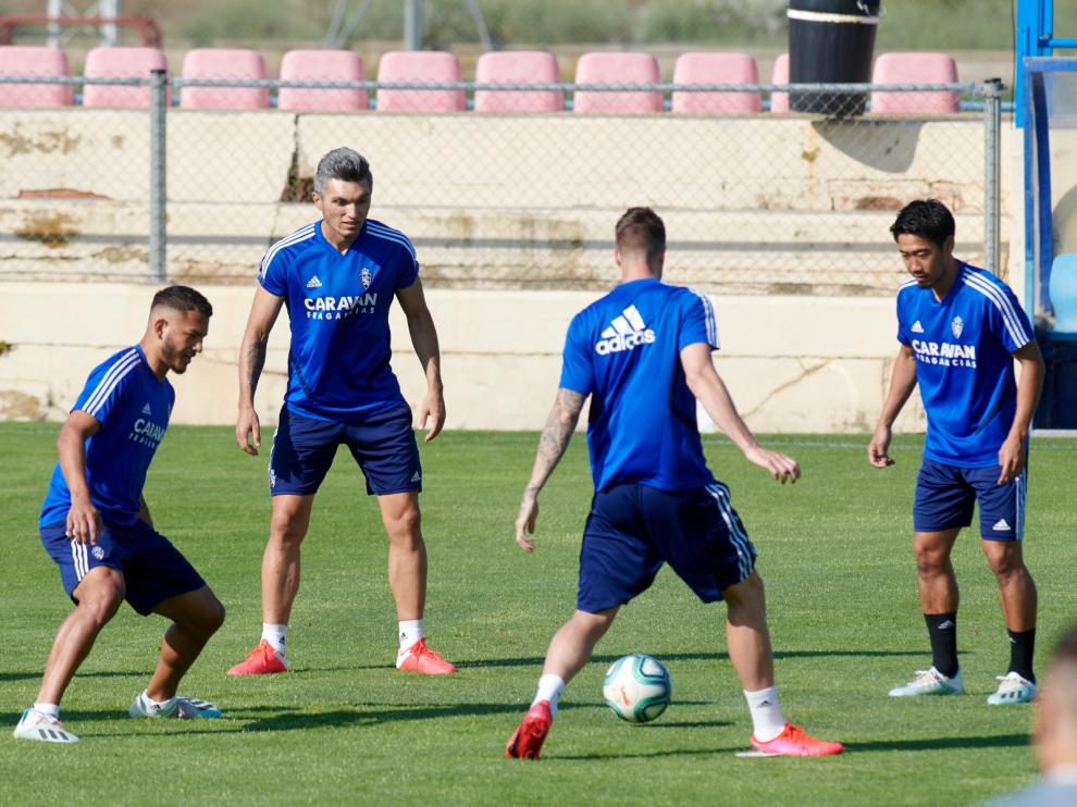 Último entrenamiento del Zaragoza antes del derbi.