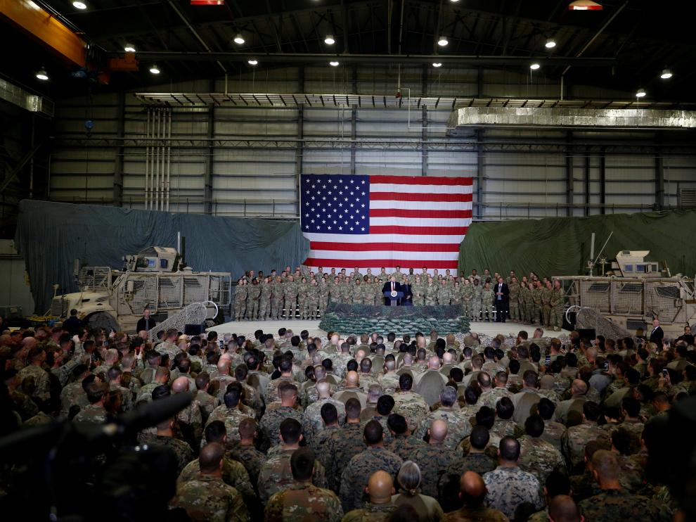 Donald Trump, durante un encuentro con las tropas estadounidenses.