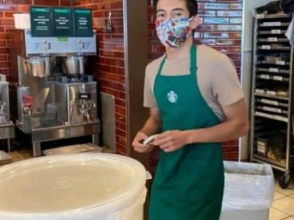 Lenin Gutierrez, el camarero de Starbucks