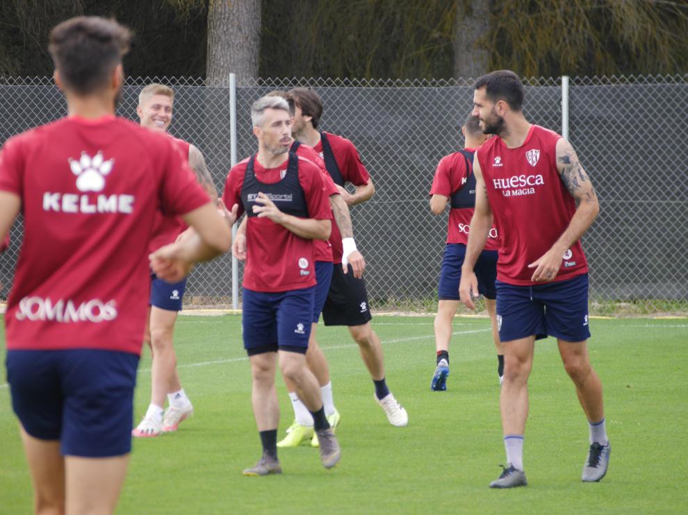 Luisinho e Insua, durante el entrenamiento del domingo, último antes del derbi.