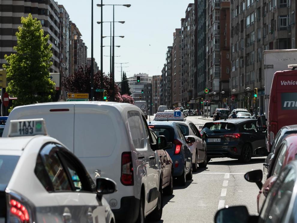 Comienza la renovación de la gran tubería de la avenida de Navarra