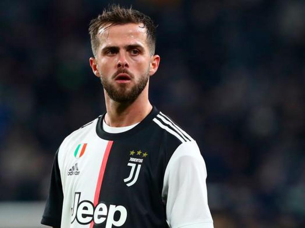Miralem Pjanic durante un partido con la Juventus de Turín.