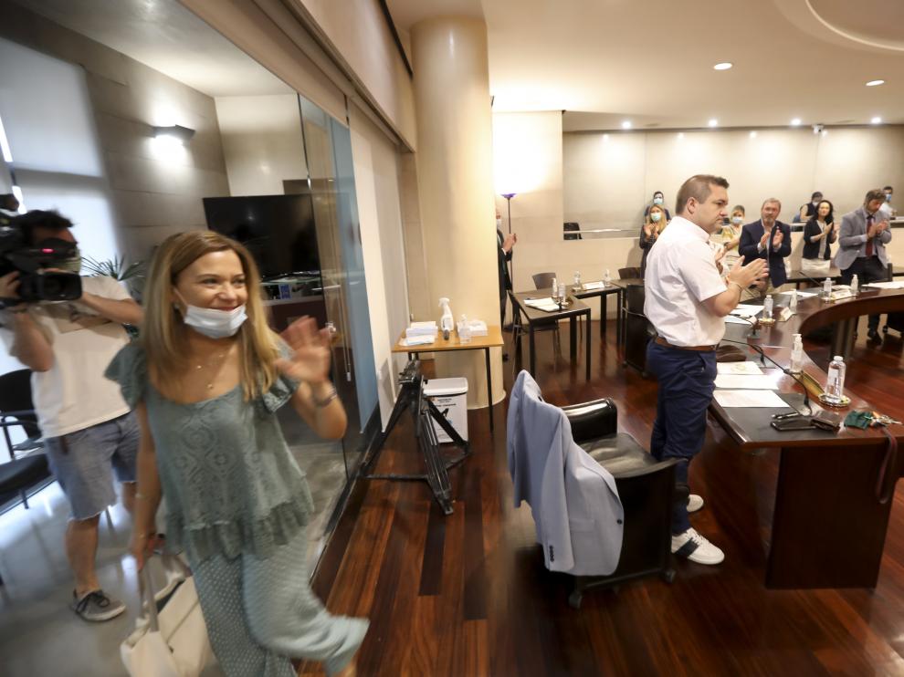 Ana Alós se despidió entre aplausos de todos los grupos tras 14 años en la vida política municipal de Huesca.