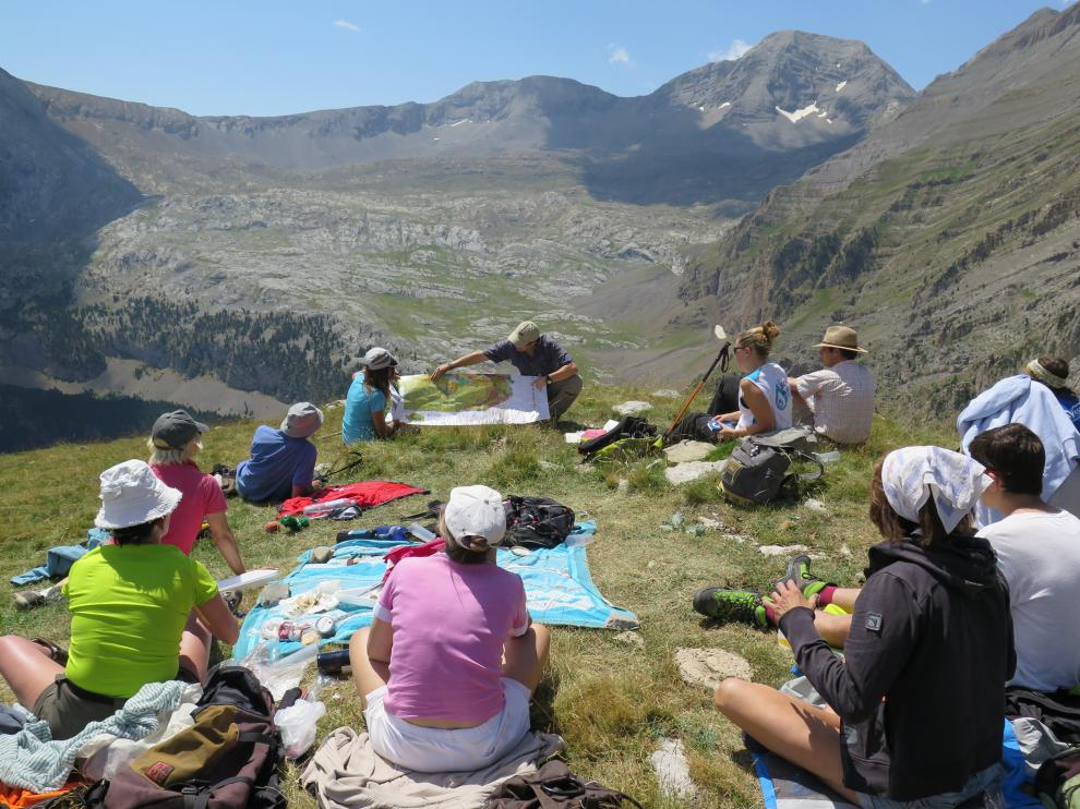 Las propuestas permiten conocer lugares de gran belleza de la provincia de Huesca y otros rincones de España.