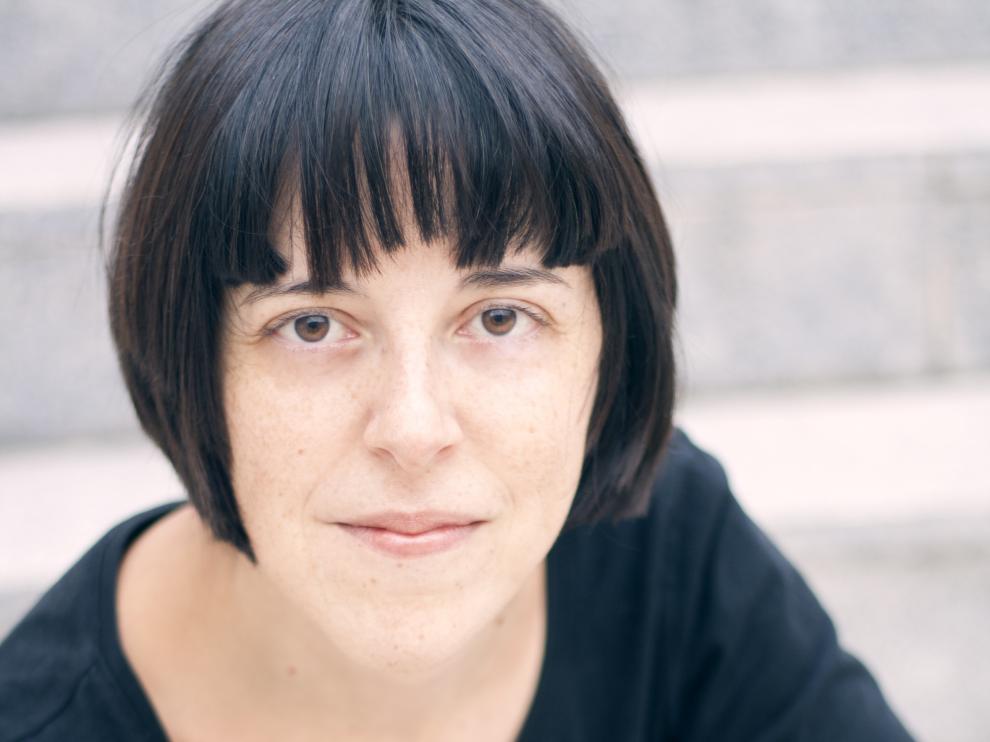 Pilar Adón publica el libro de poesía 'Da dolor'.