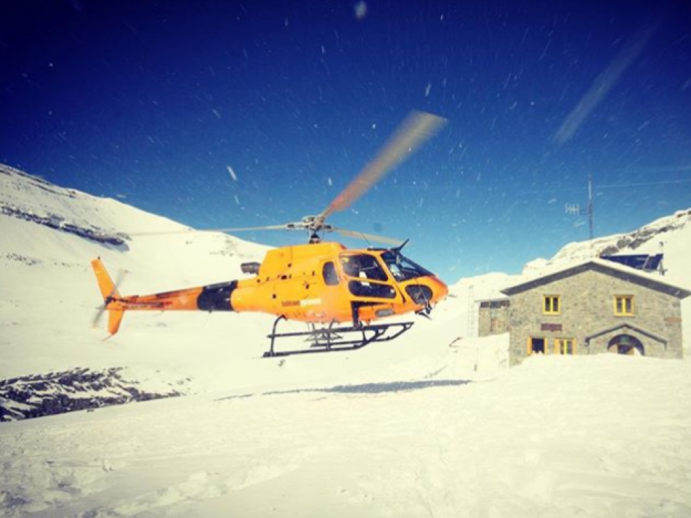 helicóptero de la compaía Helitrans Pyrenees
