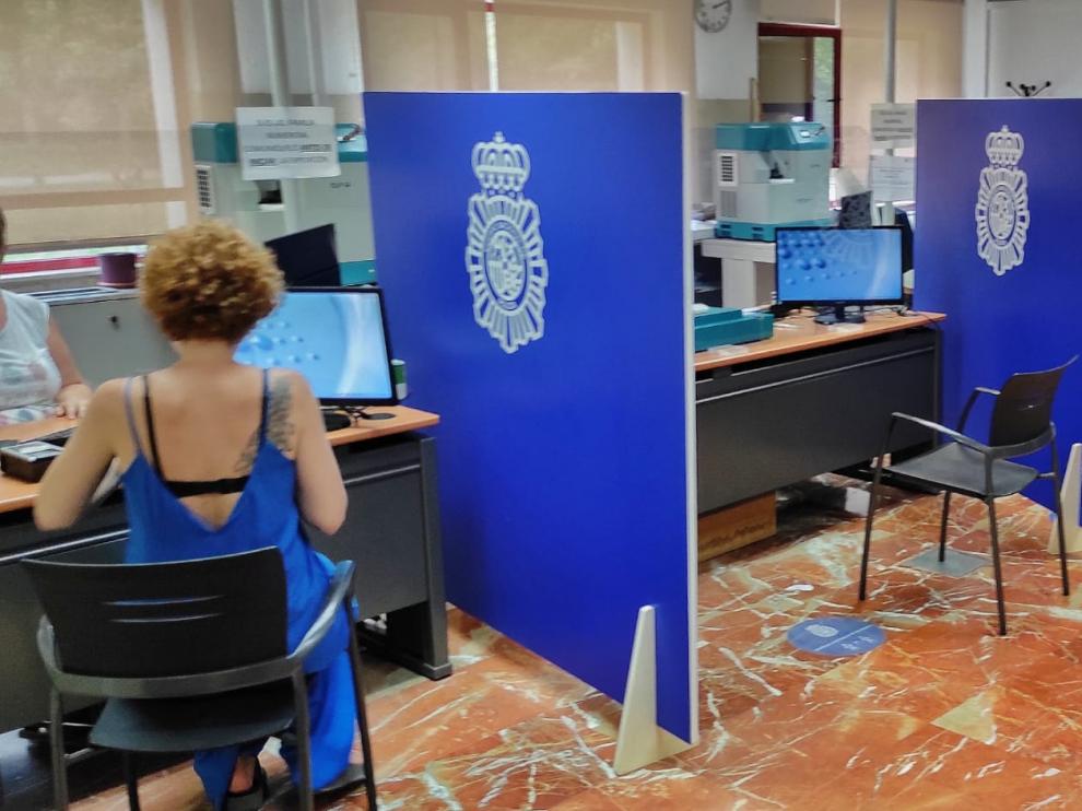 Las oficinas del DNI amplían horarios en Zaragoza.