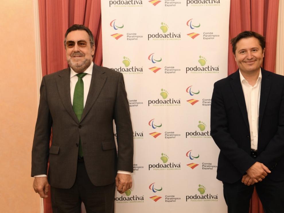 Miguel Carballeda, presidente del CPE, y José Víctor Alfaro, director general de Podoactiva.