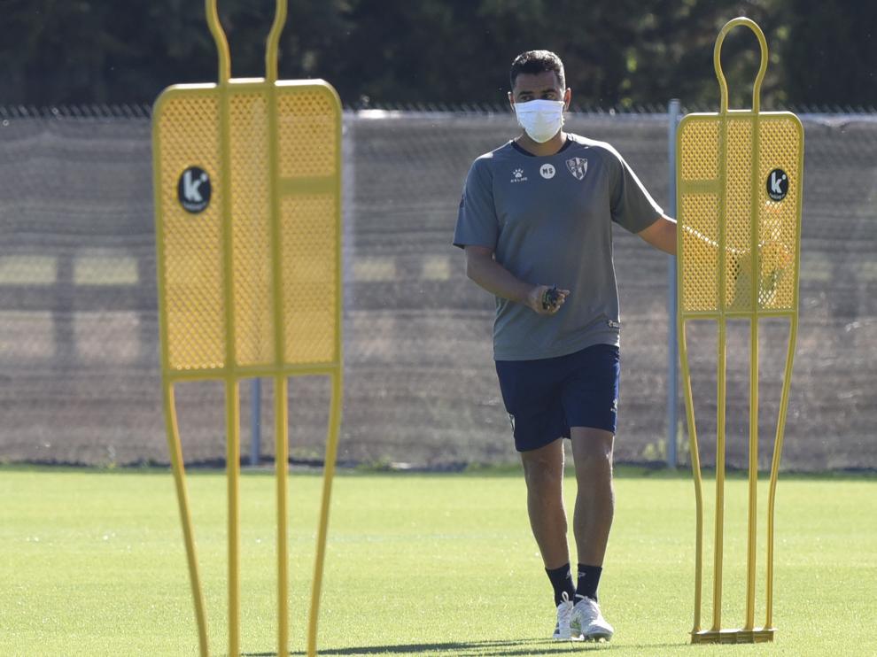 Míchel Sánchez, durante el entrenamiento de este jueves en el IES Pirámide.