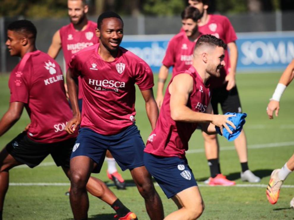 Los rostros de felicidad fueron generalizados en el último entrenamiento del Huesca.