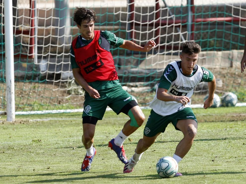 Dani Escriche, durante el entrenamiento del viernes pasado del Elche.