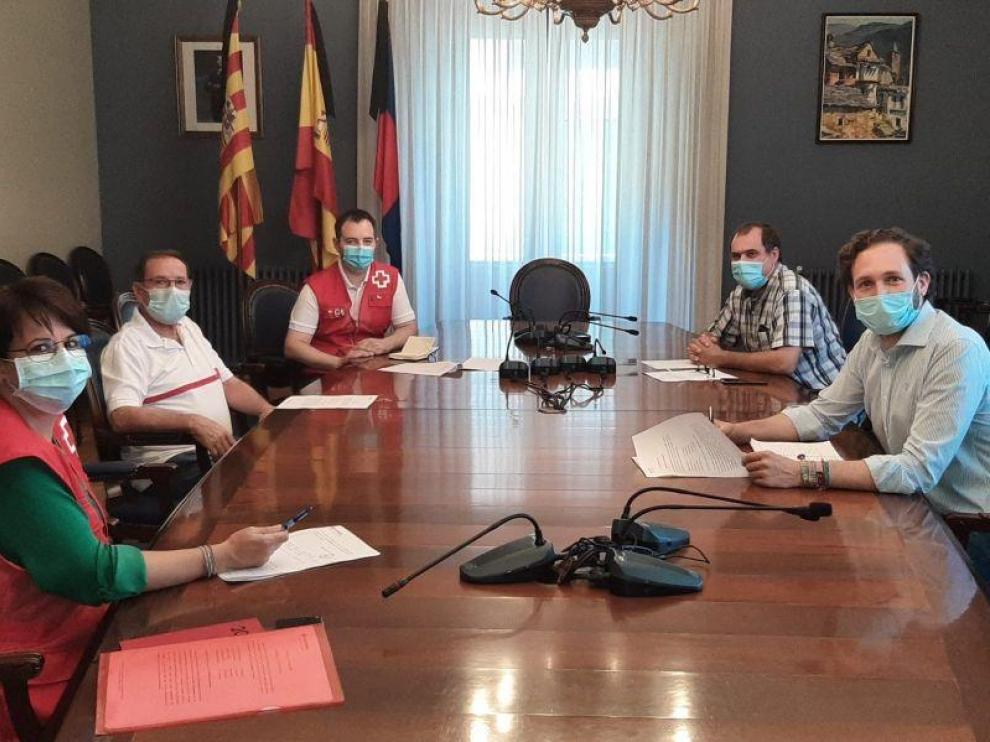 Reunión entre el Ayuntamiento y Cruz Roja