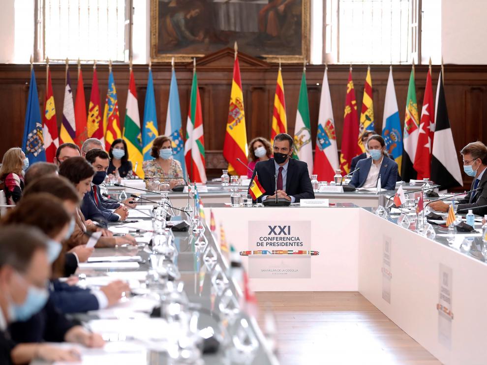 Un momento de la Conferencia de Presidentes Autonómicos reunida en el monasterio de Yuso, en San Millán de la Cogolla.