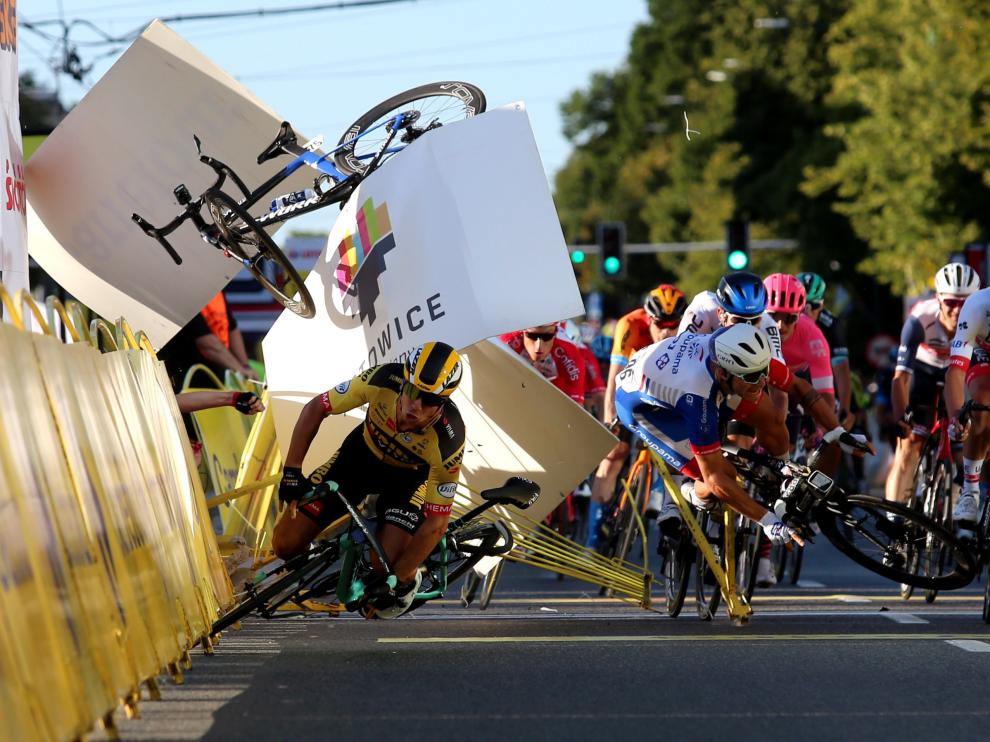 Momento de la caída en el tour de Polonia