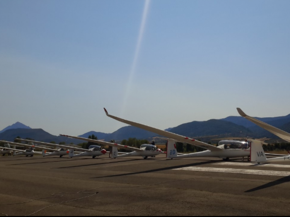 Veleros de los franceses preparados para volar