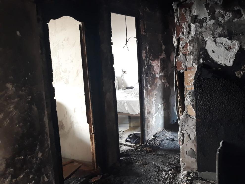 El incendio ha causado cuantiosos daños materiales.