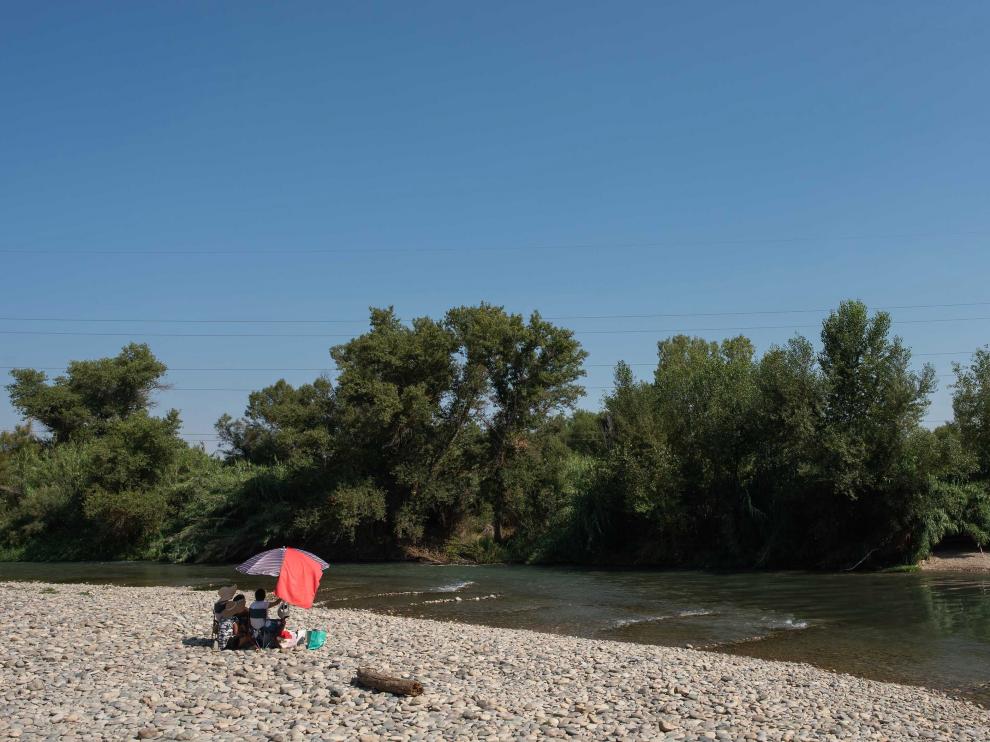Baja afluencia en la Peña del Cuervo el primer día de medidas disuasorias