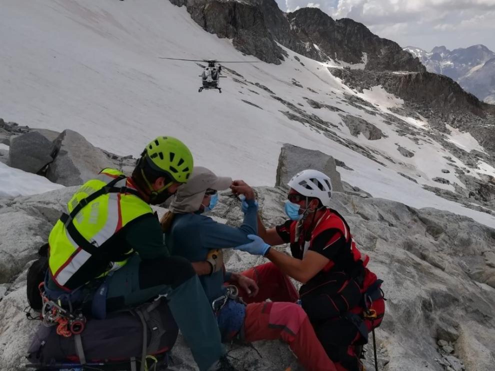 Rescate de un montañero lesionado este verano cerca del Aneto.