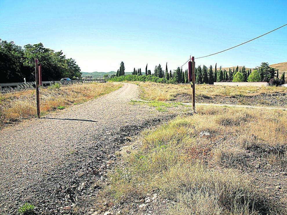 Tramo ya acondicionado del camino natural Santander-Mediterráneo en el término de Calatayud.