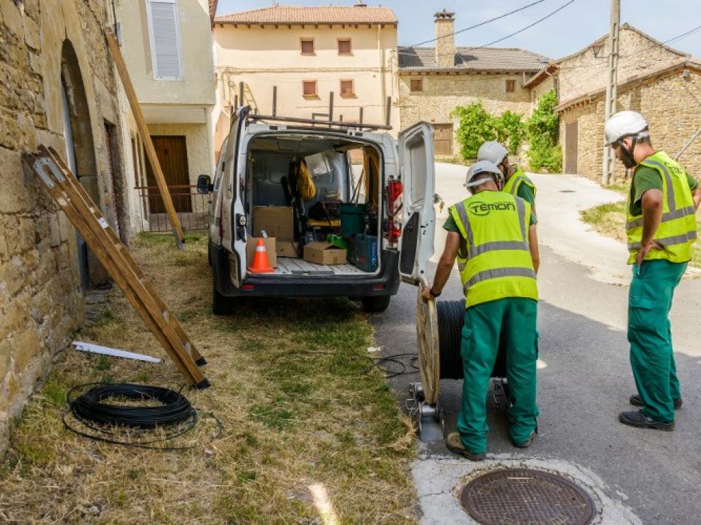 Trabajos de instalación de la banda ancha en la provincia de Huesca.
