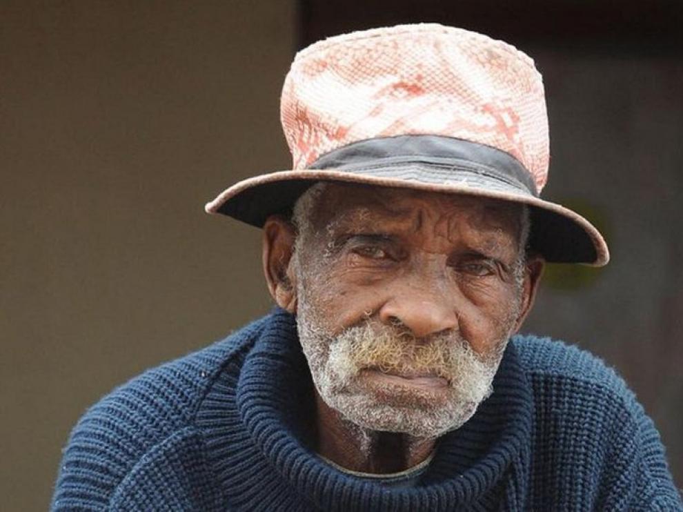 Muere a los 116 años en Sudáfrica Fredie Blom, uno de los hombres más viejos del mundo.
