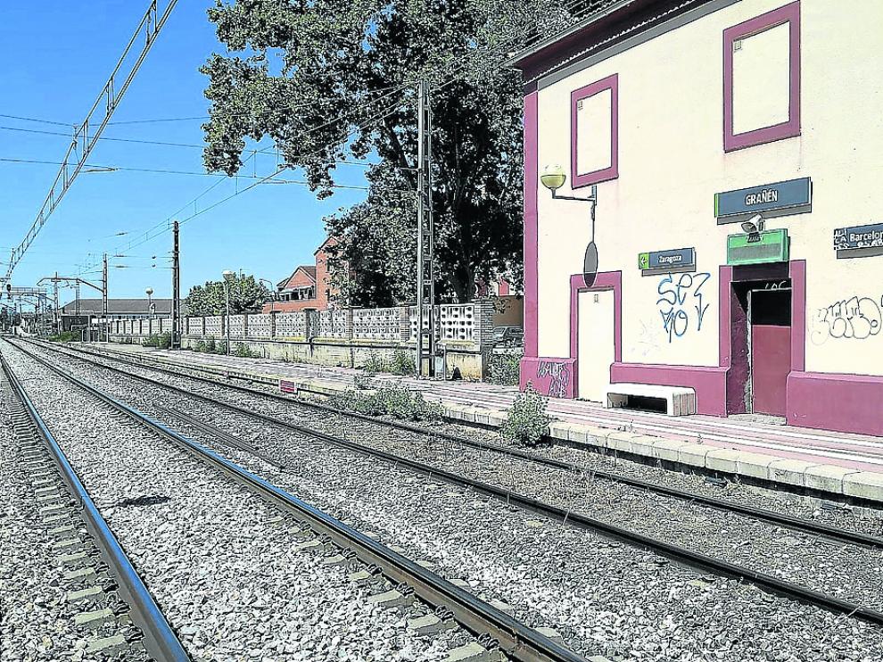 Estación de tren de Grañén, en la línea Zaragoza-Lérida.