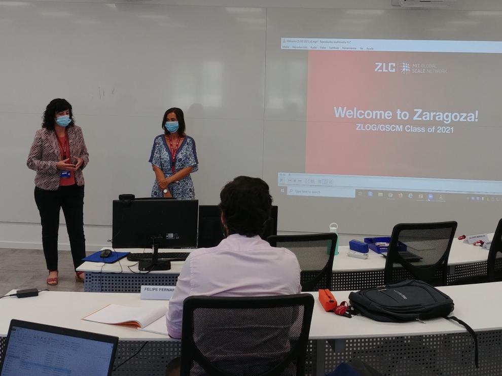 Susana Val, directora del ZLC, da la bienvenida a los estudiantes del curso 2020-21.
