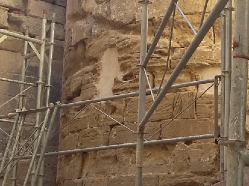 Los trabajos de restauración de los ábsides de San Pedro el Viejo han comenzado esta semana.